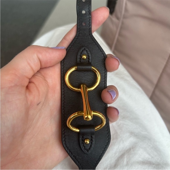 Hermes black cuff bracelet with gold horse bit detailing - Picture 5 of 6